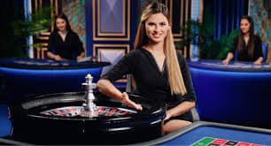primabet platform interface showing football betting, live dealer tables, and slot games